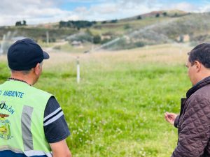 Agua que produce desarrollo: riego tecnificado transforma el campo en Potrerillos, Saraguro